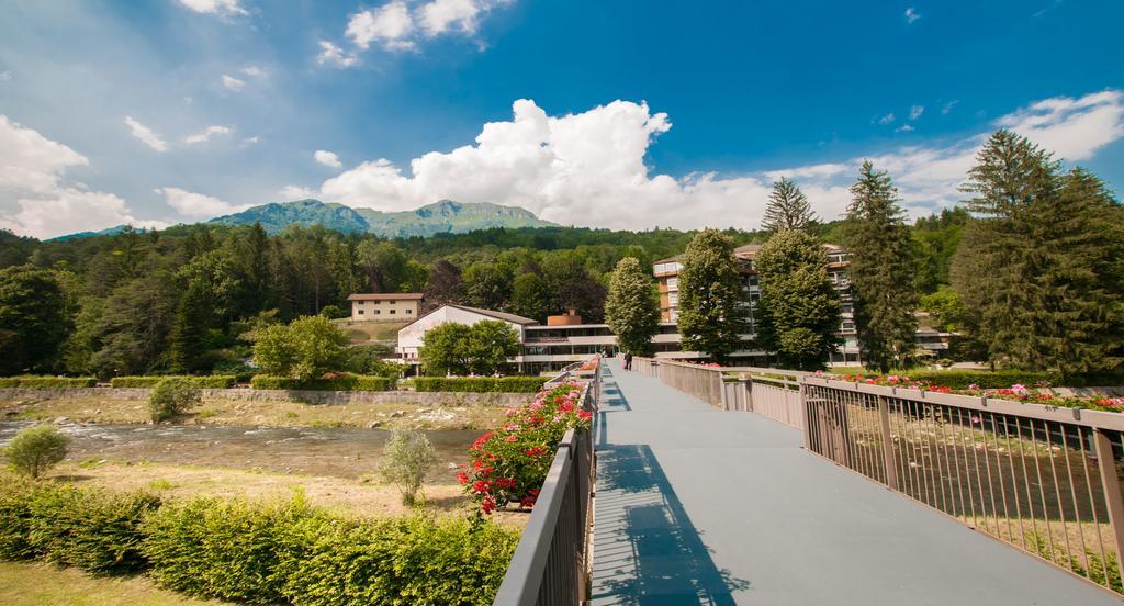 Albergo Sayonara Comano Terme Exterior photo